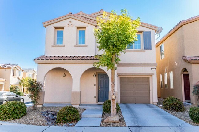 Corner Lot; 3 bed, 2.5 bath house located ... - Corner Lot; 3 bed, 2.5 bath house located ...