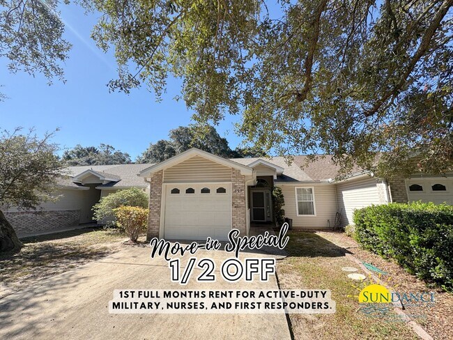 Building Photo - Centrally located 3 Bedroom Townhouse in Fort Walton!