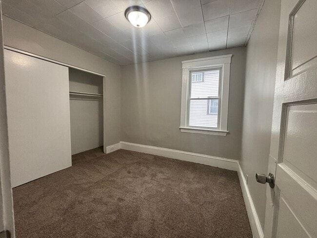 Photo - 50th,W.3543 Unit Down