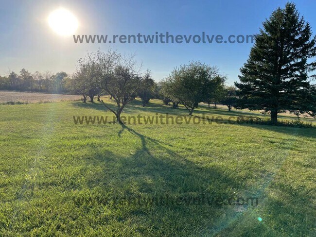 Photo - 5671 S 100 W