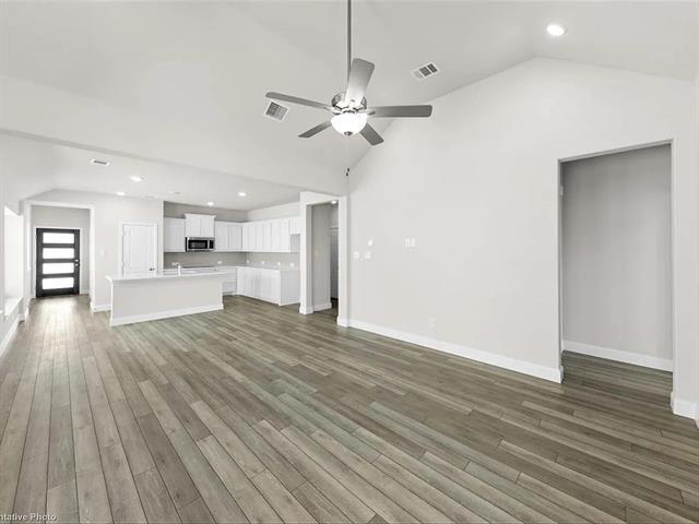 Photo - 223 Fairmont Dr