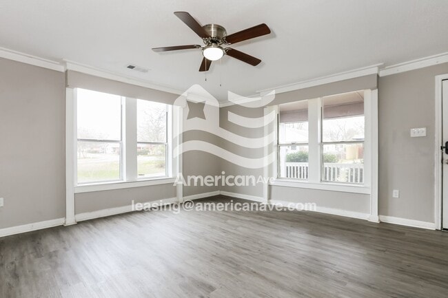 Photo - 318 W 50th St