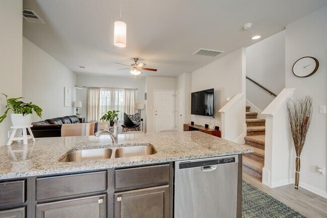 Photo - 18002 Malnati Dr