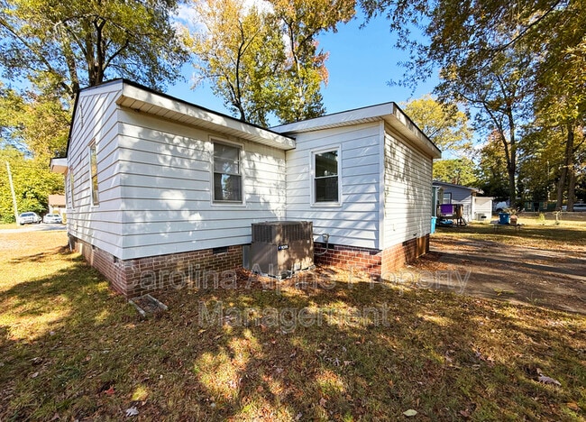 Photo - 409 S Merritt Ave