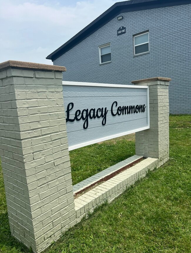 Building Photo - Legacy Commons Rental