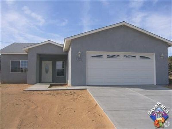 Building Photo - 4 Bedroom/2.5 Bath Home $2100 Rent/$2100 S...