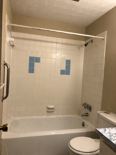 Photo - Hamburg Heights Unit 308