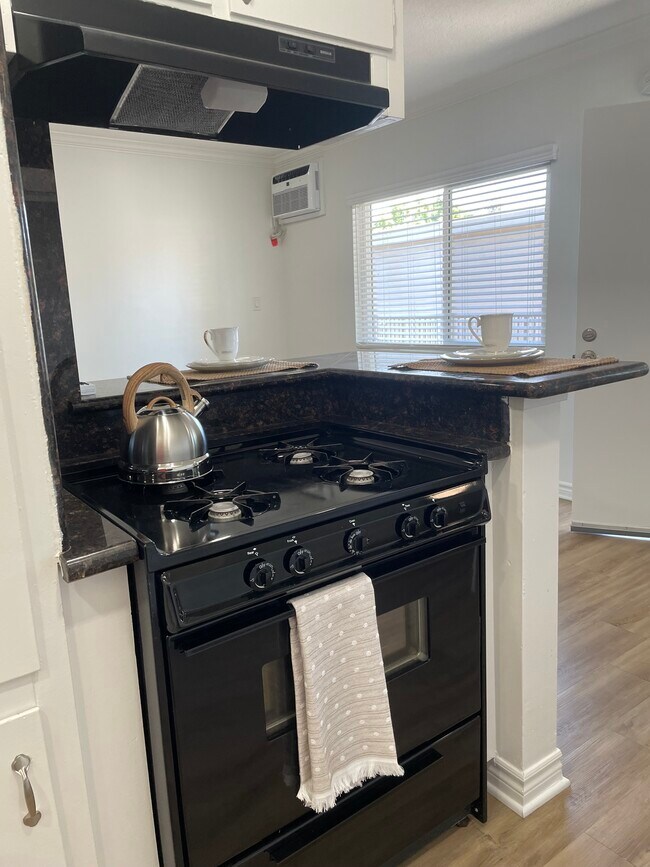 1BR/1BA