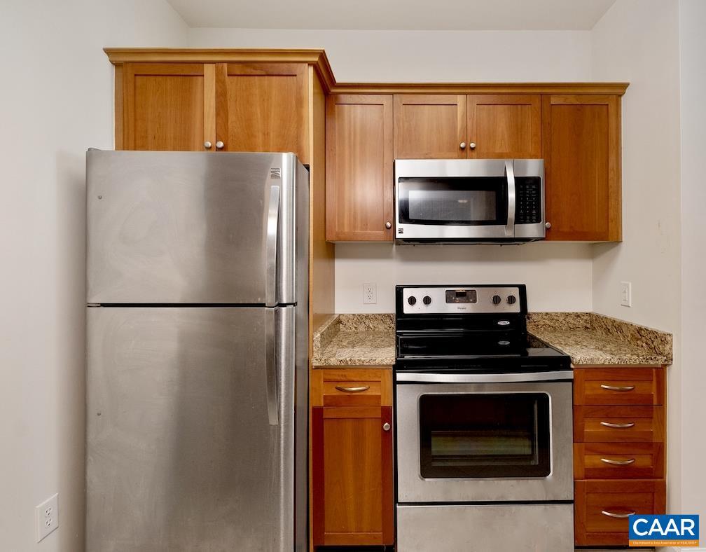 Photo - 840 Catalpa Court