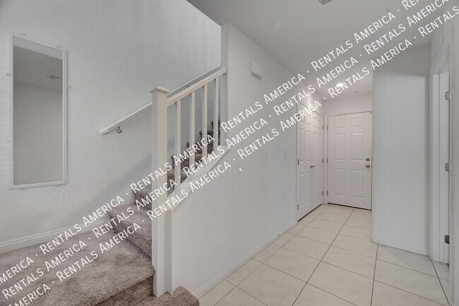 650 Vetiver Ln