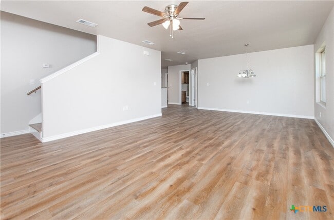 Photo - 2542 Leroy Ln