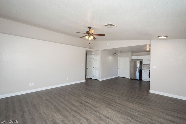 Photo - 2120 McMurray Dr Unit 1