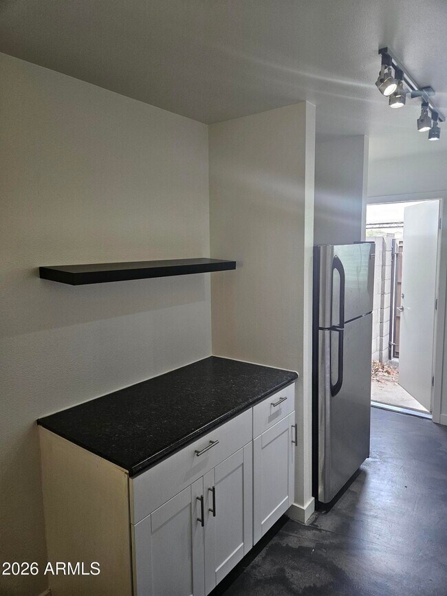 Photo - 2108 E Fairmount Ave