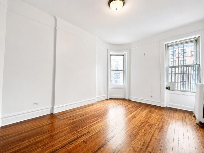 Photo - 936 West End Ave Unit B15
