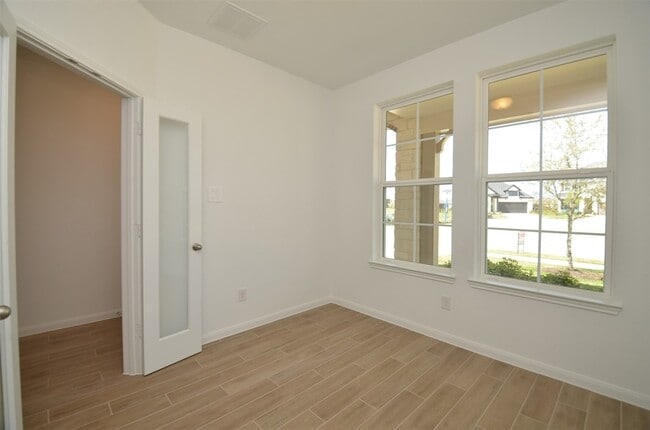 Photo - 5631 Pearl Vis Dr