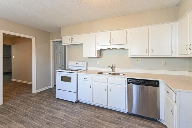 Photo - 4495 Bonnie Brae Dr