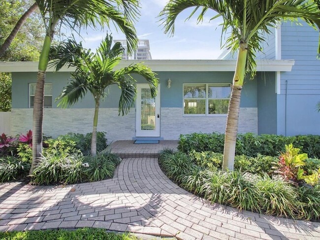 Photo - 1310 Manor Dr