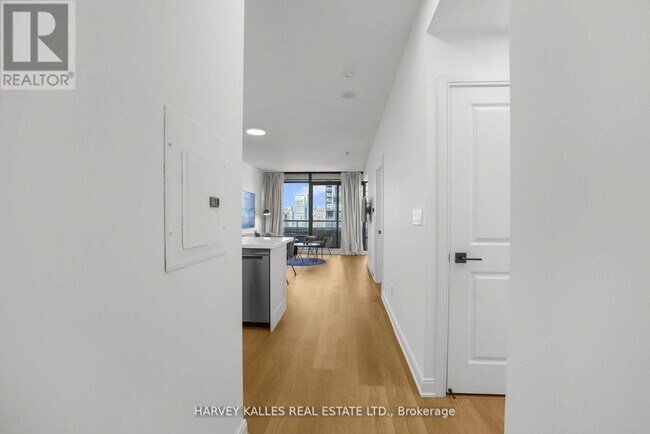 Photo - 18 Yorkville Ave Unit 1606