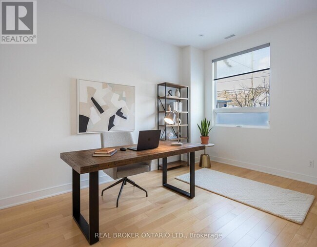 Photo - 88 S Kingsway