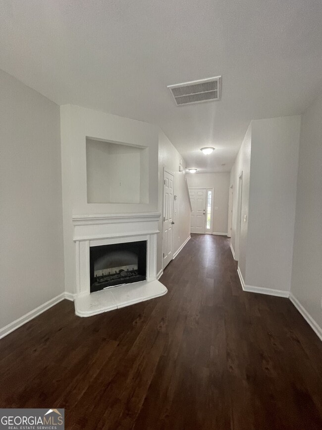 Photo - 387 Brookview Dr