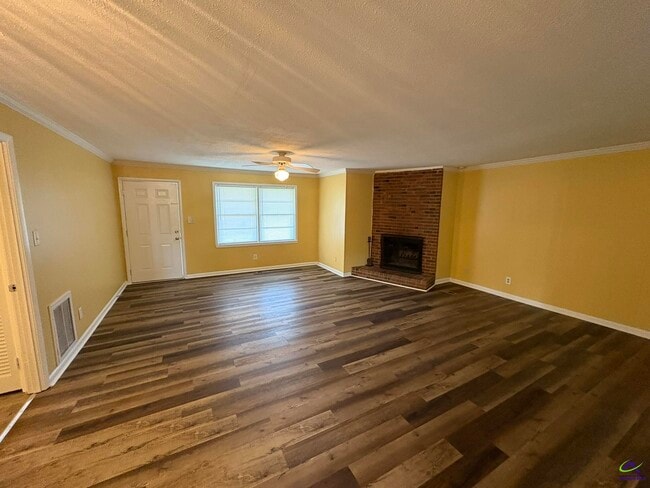 Photo - 1301 Tucker Rd