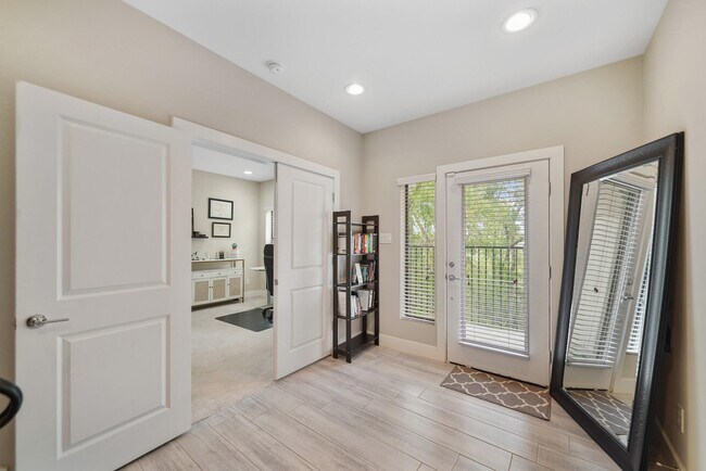 Photo - 1824 Bonner St