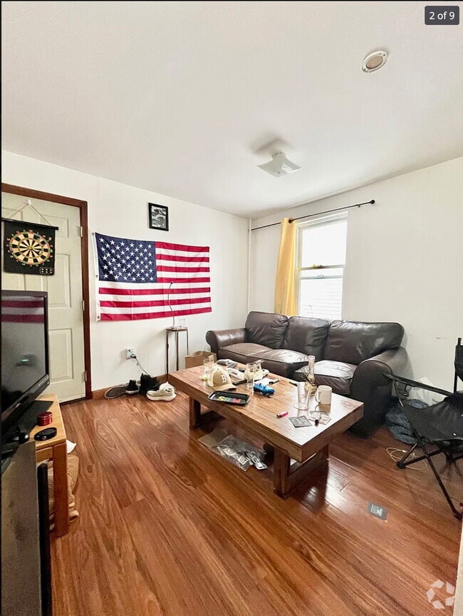 Building Photo - 45 Litchfield St Unit U2 Rental