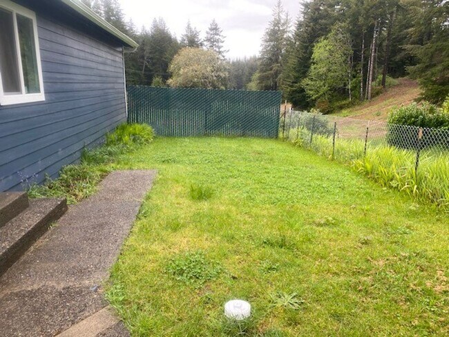 Photo - Remodeled 3 bed, 1 bath house with Large 2...