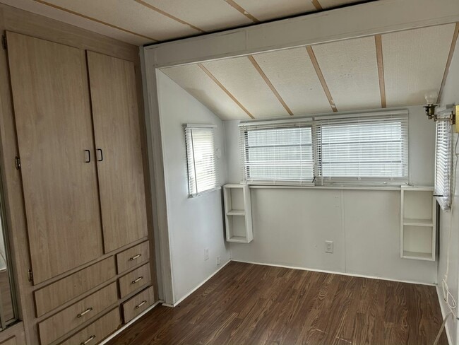 Photo - 38651 Tarr Dr