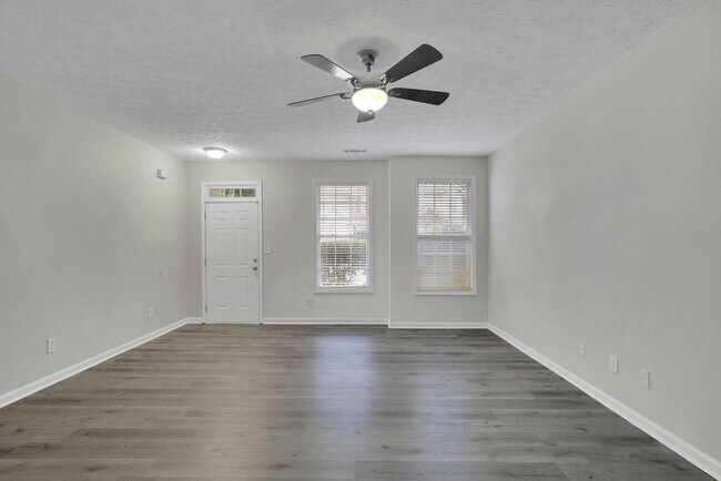Photo - 3081 Kentmere Dr