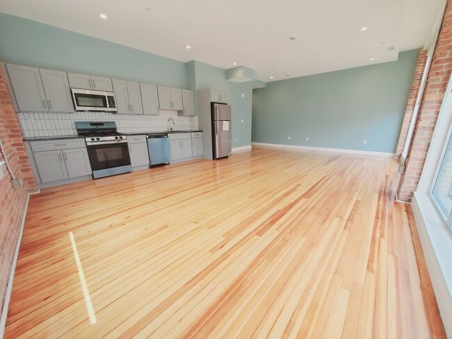 Photo - 61 Washington St Unidad 2E