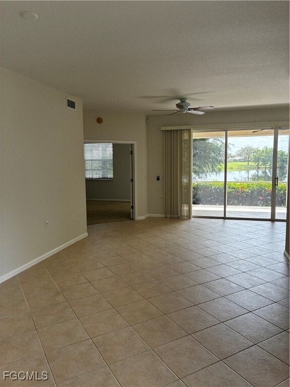 Building Photo - 16570 Crownsbury Way Unit 102