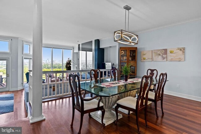 Photo - 543 Bridgeview Dr
