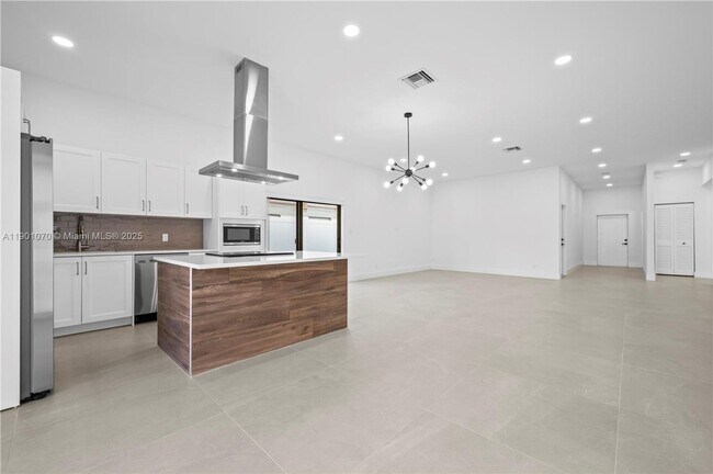 Photo - 1041 W Lakewood Rd