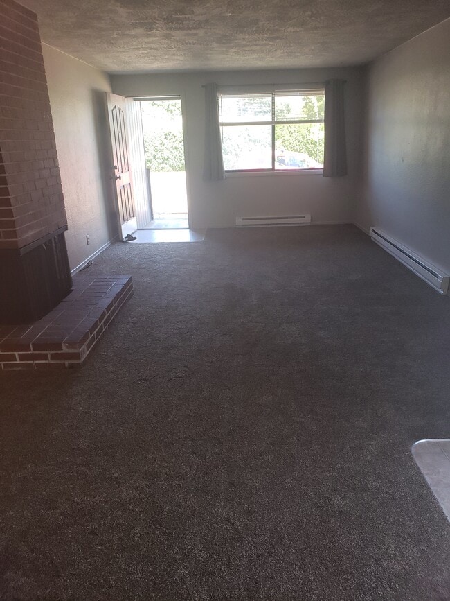 Photo - 4012 Carson Dr SE