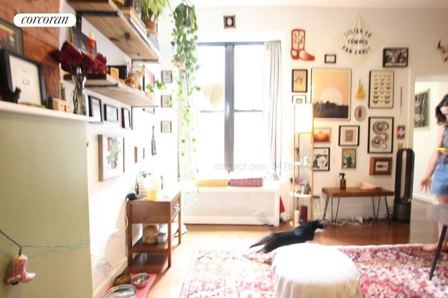 Photo - 144 W 70th St