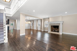 Photo - 1147 Centinela Ave