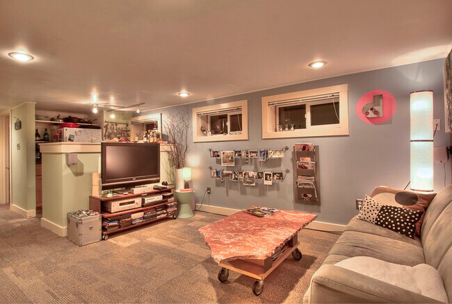 Photo - 810 27th Ave