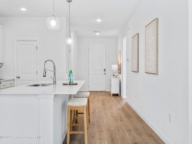 Photo - 1320 Seabreeze St SW