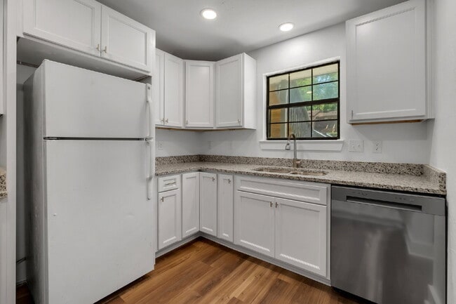 Photo - Fully Renovated 2-Bed, 2-Bath Apartment Unidad B