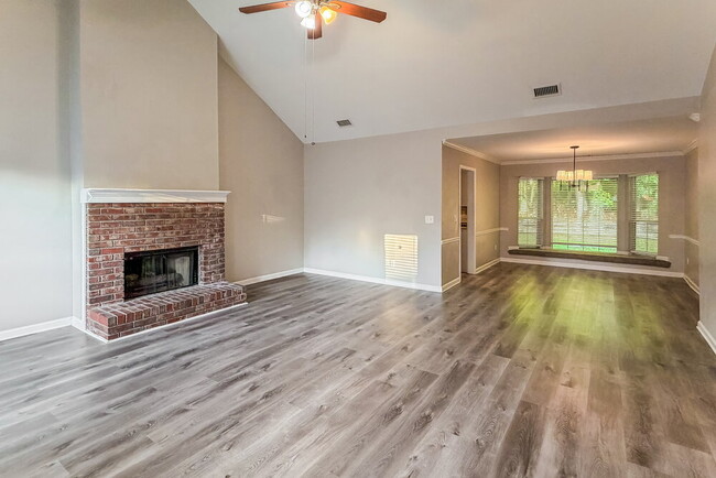 Photo - 520 Brooksdale Dr
