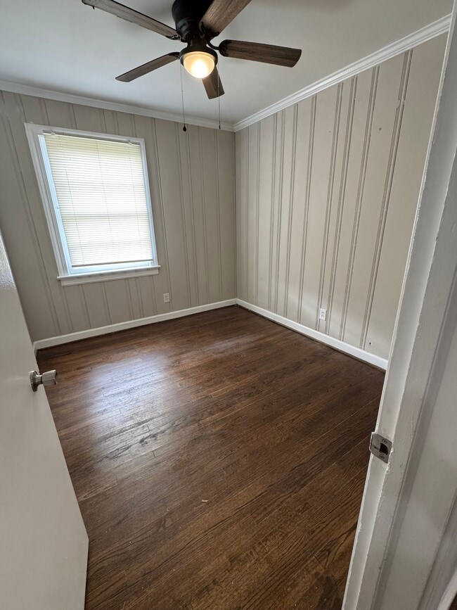 Photo - 628 Eastern Ave