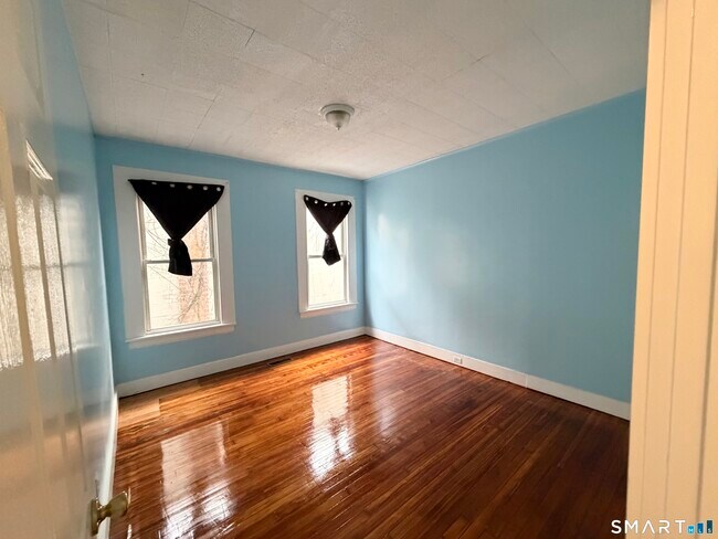 Photo - 1553 E Main St Unit 1st fl