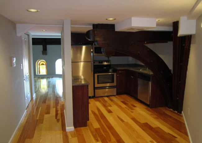 Building Photo - 27 Bow St Unit 17-37