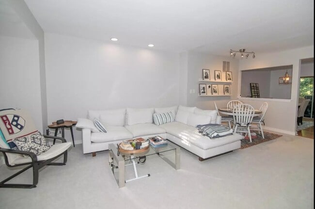 Photo - 15798 Widewater Dr