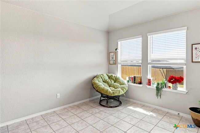 1261 Lindsey Dr