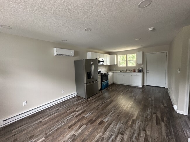 Photo - 512 Collins Ave