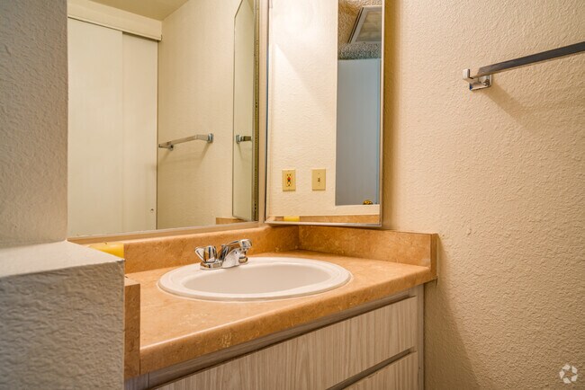 1 BR, 1 BA - 456SF (B) - Sandstone Apartment Homes
