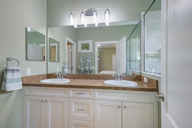 Photo - 4911 Boston Common Glen