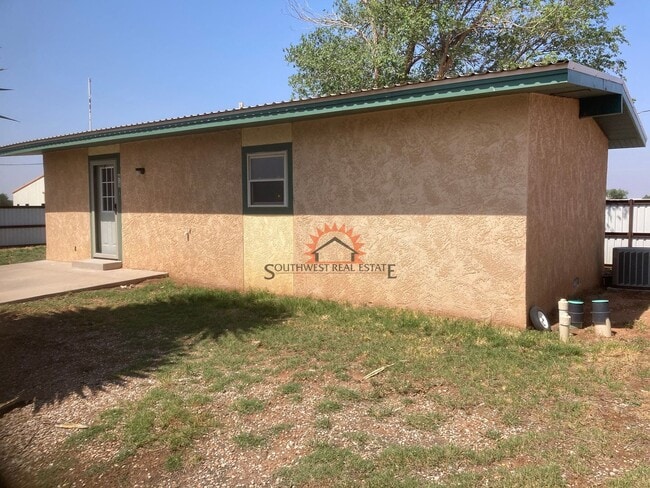Spacious 1 bedroom 1 bath home. - Spacious 1 bedroom 1 bath home.